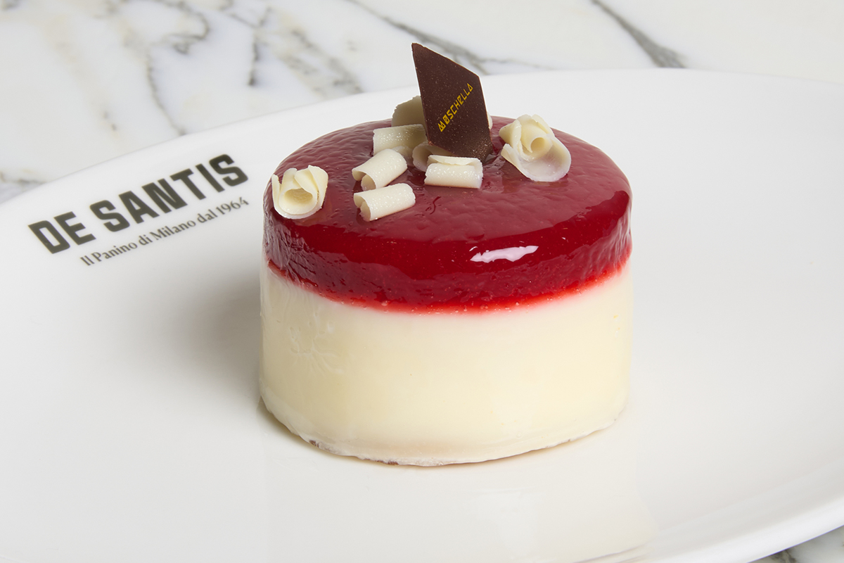 STRAWBERRY CHEESECAKE*